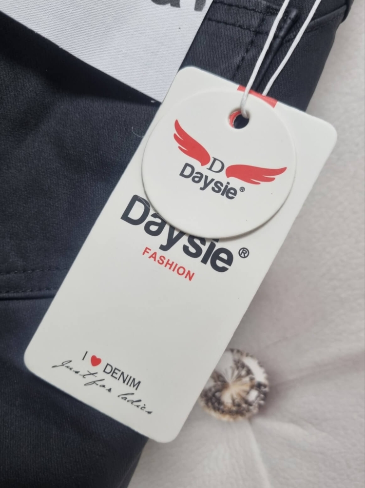 Spodnie-Woskowane-Eko-Skóra-Daysie-Czarne-1.jpg
