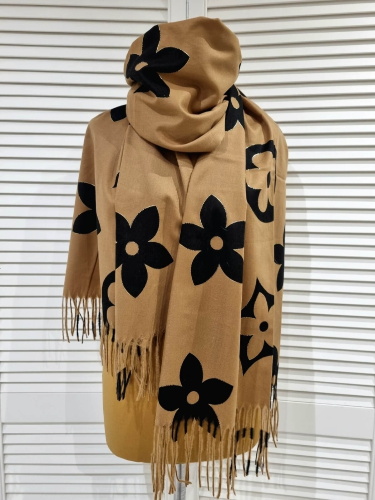 Szal-SZ817#2-Camel-Kwiaty-Czarne-Prostokąt-4.jpg