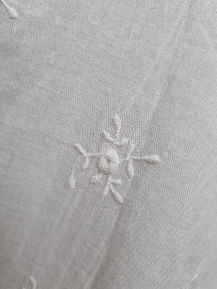 Bluzka-Xana-Koszulowa-Ażurowa-Krórki-Rękaw-Biała-5