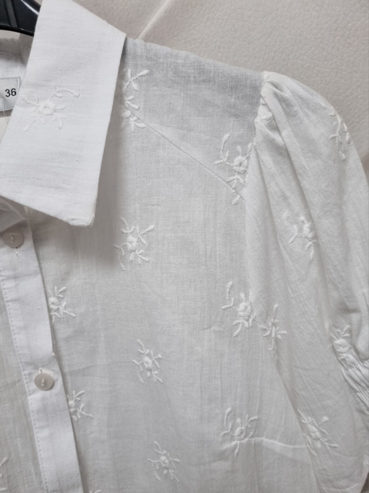 Bluzka-Xana-Koszulowa-Ażurowa-Krórki-Rękaw-Biała-10