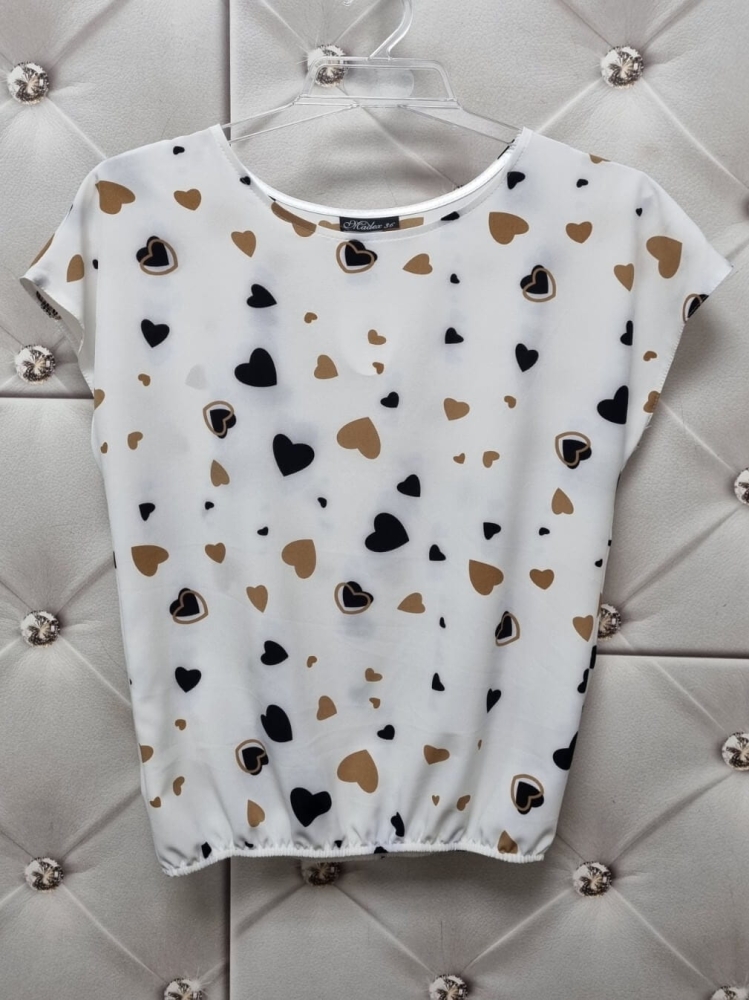 Bluzka-Madex-Modo-Dekolt-Okragły-Krótki-Rękaw-Gumka-Na-Dole-Biała-Serduszka-Beżowe-Czarne-4