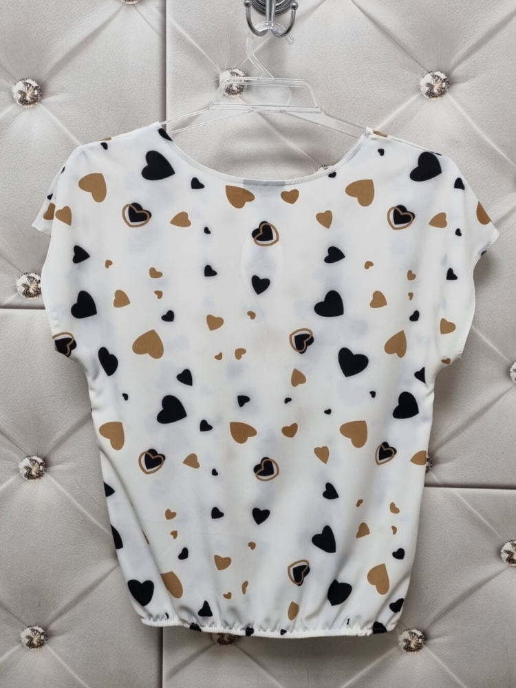 Bluzka-Madex-Modo-Dekolt-Okragły-Krótki-Rękaw-Gumka-Na-Dole-Biała-Serduszka-Beżowe-Czarne-5