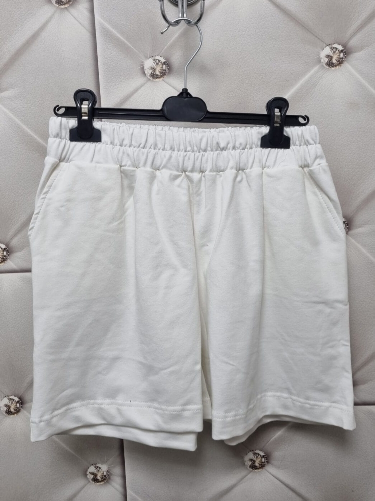 komplet-dresowy-bluza-z-kapturem-krotki-rękaw-i-spodenki-relax-mode-the-still-bawelna-bialy-luzny-wygodny-na-lato-butik-szykownia-8