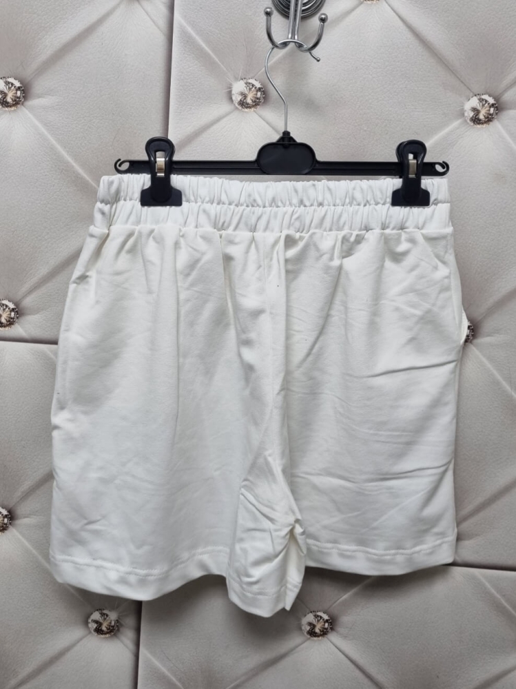 komplet-dresowy-bluza-z-kapturem-krotki-rękaw-i-spodenki-relax-mode-the-still-bawelna-bialy-luzny-wygodny-na-lato-butik-szykownia-9