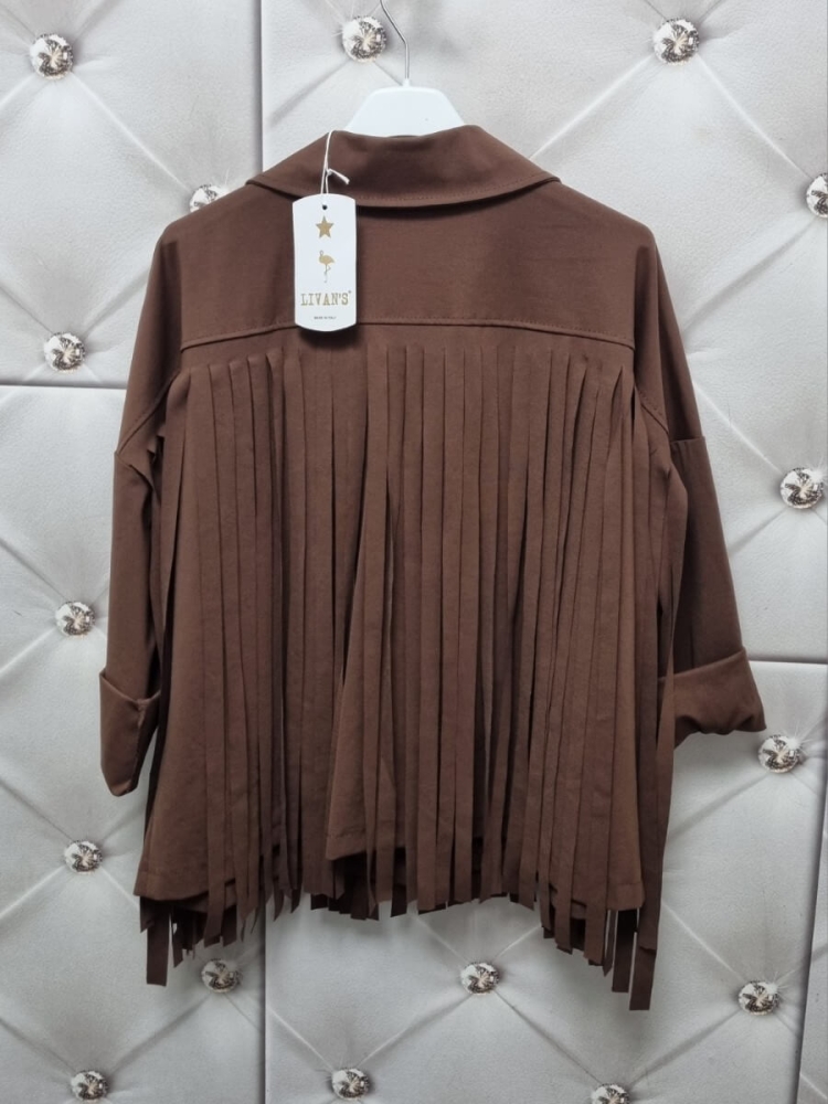 kurtka-narzutka-z-fredzlami-western-chic-braz-czekoladowa-maselkowy-material-bez-podszewek-made-in-italy-lato-2025-butik-szykownia-6