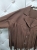 kurtka-narzutka-z-fredzlami-western-chic-braz-czekoladowa-maselkowy-material-bez-podszewek-made-in-italy-lato-2025-butik-szykownia-7