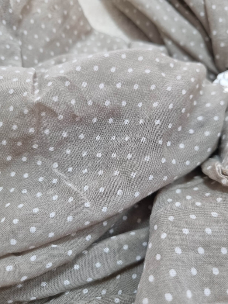 apaszka-szal-fango-biale-kropki-bawelna-jedwab-wloska-produkcja-asymetryczna-na-szyje-i-glowe-butik-szykownia-2