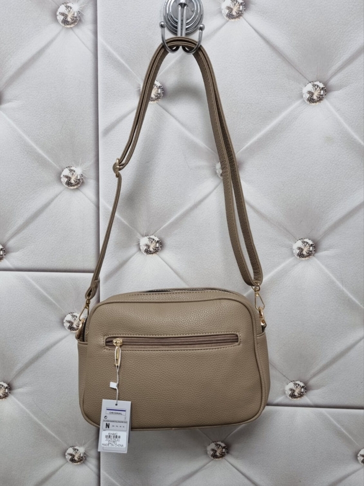 torebka-fashionbags-s2791-bez-latte-listonoszka-zamki-kieszonki-regulowanypasek-basic-butik-szykownia-8