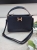 torebka-styl-hermes-model-r1997-sztywna-raczka-pasek-regulowany-zamek-kieszonki-zlota-litera-h-ekoskora-czarna-butik-szykownia-6
