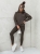 bluza-z-kapturem-kangurka-logo-czekoladowa-miesista-bawelna-elastyczna-streetwear-stayhere-butik-szykownia-3