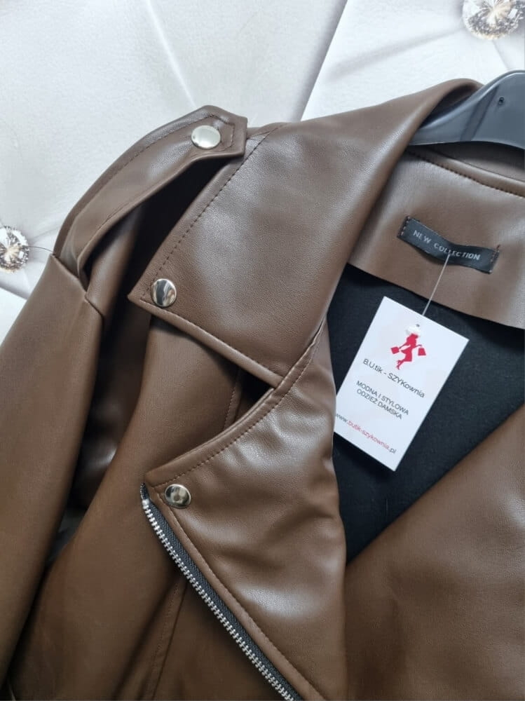 ramoneska-kurtka-klara-ekoskora-czekoladowy-braz-regulowany-pasek-bez-kieszeni-ukosny-zamek-stylowa-klasyka-butik-szykownia-6