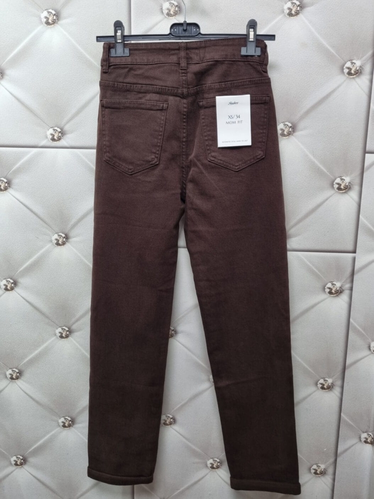 jeansy-sisster-st6035-8-mom-fit-czekoladowe-klasyczne-damskie-bawelna-elastan-stylizacja-butik-szykownia-7
