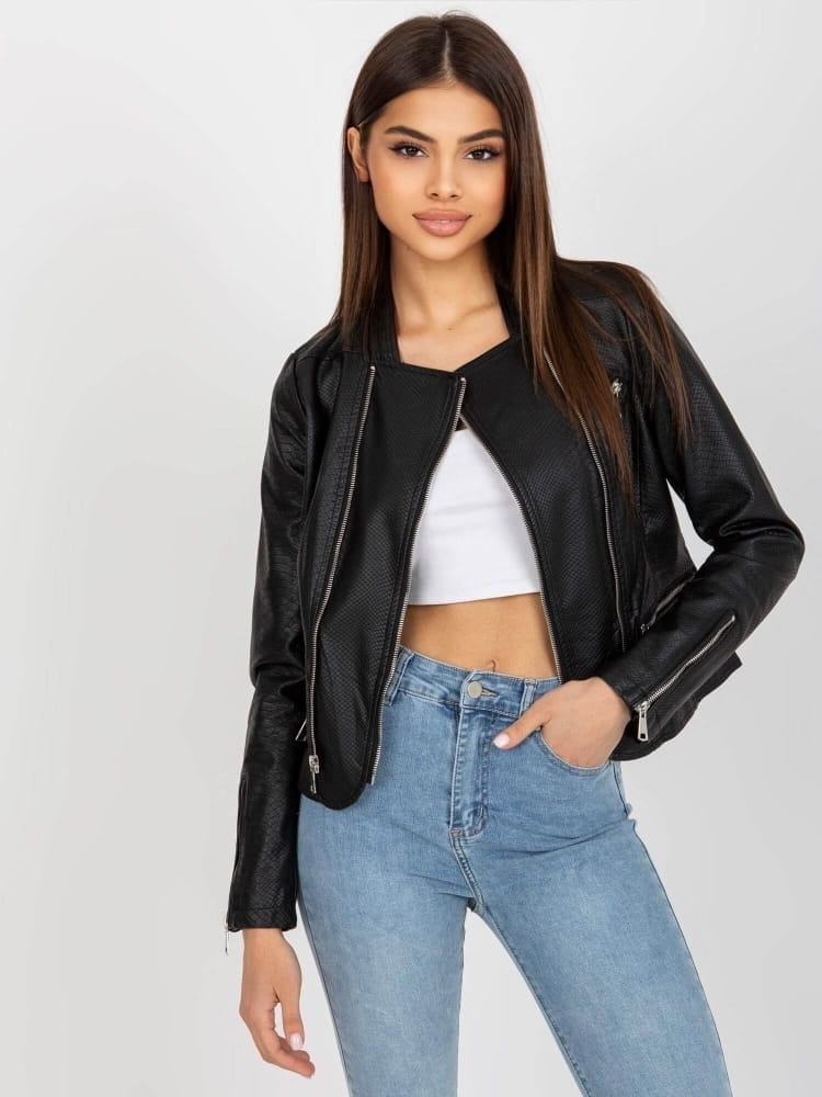 ramoneska-vinceotto-wloska-ekoskora-wzor-weza-czarna-kieszenie-suwaki-na-rekawach-zapinana-na-dwie-strony-podszewka-butik-szykownia-15