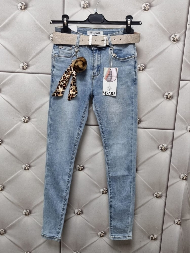 spodnie-damskie-jeansy-skinny-m.sara-niebieskie-jasne-przecierane-pasek-bezowy-brelok-apaszka-butik-szykownia-5