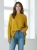 sweter-dartex-lea-asymetryczny-musztardowy-onesize-akryl-welna-regulowany-dol-asymetryczny-kroj-rozciecia-po-bokach-polska-produkcja-butik-szykownia-1