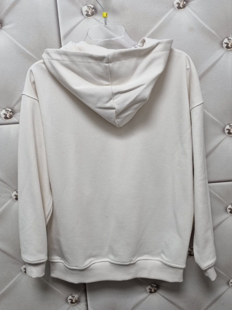 bluza-rozpinana-stayhere-ecru-waniliowa-damska-kaptur-kieszen-kangurka-logo-premium-bawelna-elastan-streetwear-polska-produkcja-butik-szykownia-6