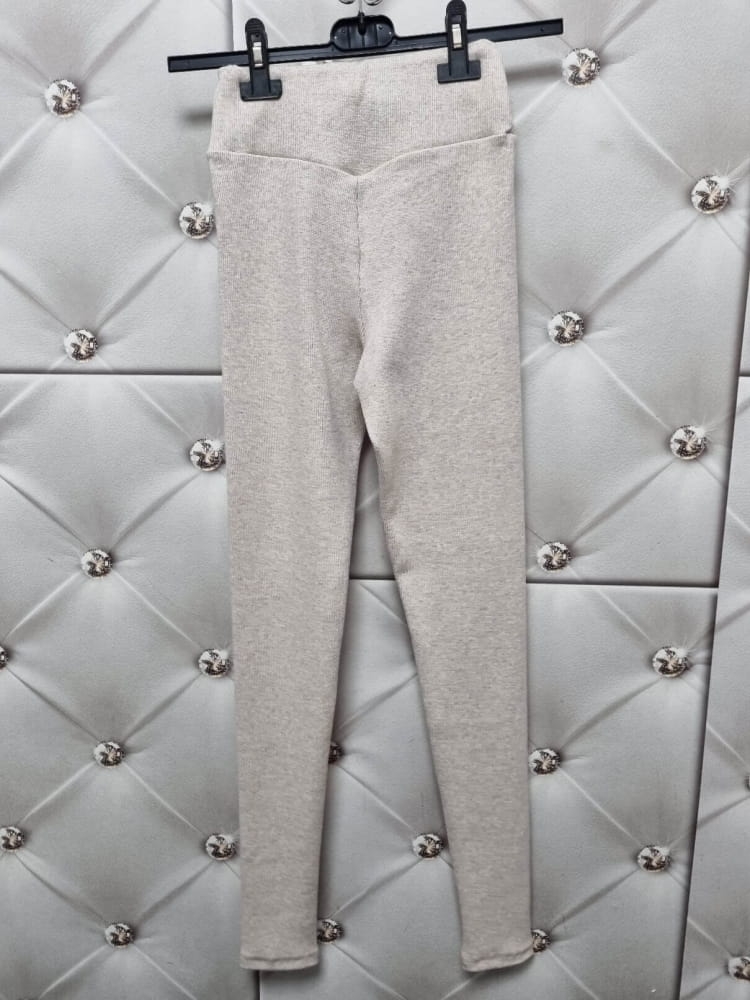 spodnie-legginsy-stayhare-prazek-prazkowane-prazek-elastyczne-wygodne-bezowy-melanz-butik-szykownia-7