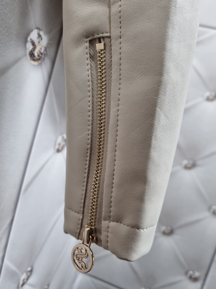 kurtka-ramoneska-softy-paris-jasny-bez-ecru-ekoskora-premium-zlote-dodatki-krotka-z-paskiem-regulowanym-pagony-podszewka-stylowa-modna-damska-butik-szykownia-14