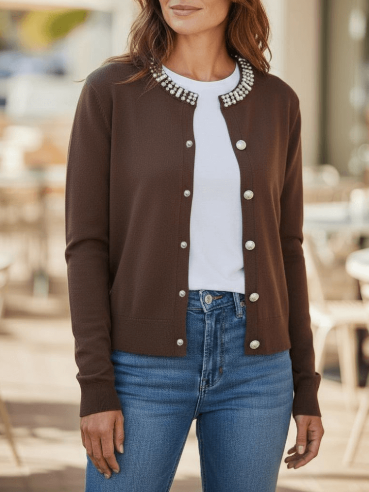 sweter-liona-czekoladowy-braz-rozpinany-dekolt-ozdobne-kamienie-guziki-lew-wiskoza-elastyczny-miekki-butik-szykownia-1