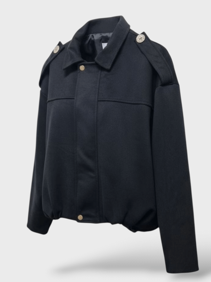 kurtka-bomberka-aveline-przejsciowka-czarna-ala-zamsz-zlote-guziki-oversize-podszewka-luzna-modna-butik-szykownia-2