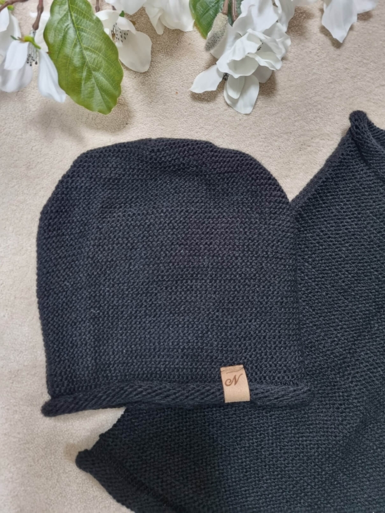 komplet-czapka-i-komin-neomi-classic-polska-produkcja-czarny-nowmark-miekki-cieply-elegancki-damski-zimowy-akryl-poliamid-butik-szykownia-5