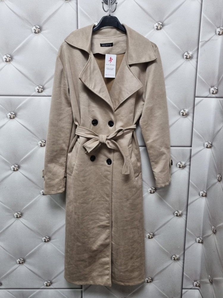 plaszczyk-sara-jasny-bezowy-ala-zamsz-przejsciowy-z-paskiem-podwojny-kolnierz-guziki-elegancki-lekki-modny-butik-szykownia-6