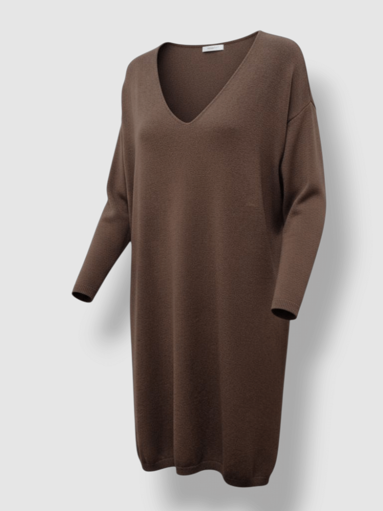 sukienka-dzianinowa-mirella-czekolada-braz-dekolt-v-serek-dlugi-rekaw-elastyczna-miekka-wygodna-modna-bazowa-codzienna-elegancka-butik-szykownia-2