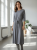 sukienka-valetta-taupe-bezowa-szara-jesienna-midi-bawelna-elastyczna-dekolt-v-talia-gumka-rekaw-34-elegancka-wygodna-stylowa-butik-szykownia-1