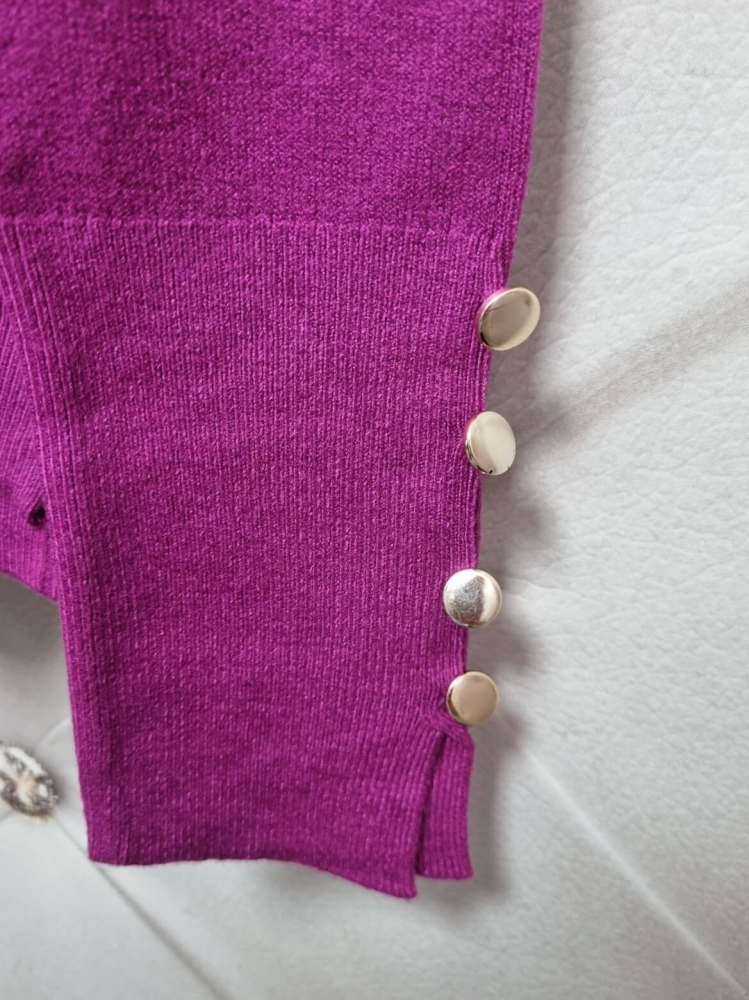 polgolf-nora-bluzka-sweterek-amarant-neveryday-cienka-dzianina-guziki-zlote-elastyczna-modna-bazowa-klasyczna-butik-szykownia-10