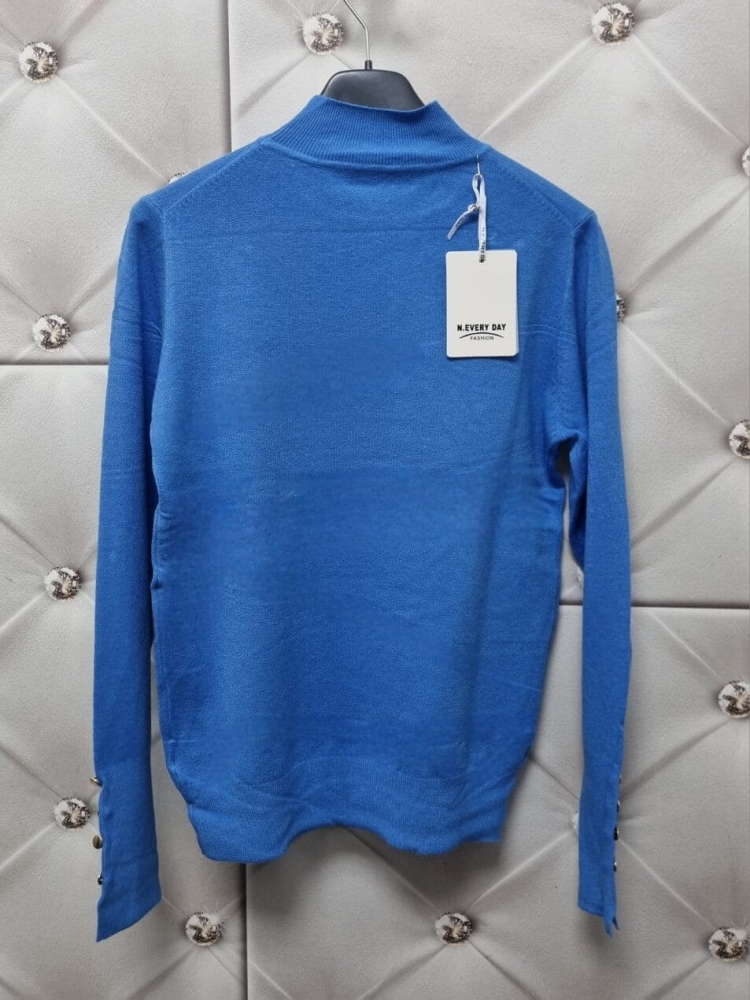 polgolf-nora-bluzka-sweterek-niebieski-neveryday-cienka-dzianina-guziki-zlote-elastyczna-modna-bazowa-klasyczna-butik-szykownia-9