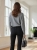 sweter-elvira-szary-everyday-wypukle-wzory-oversize-bigsize-elastyczny-miekki-dekolt-okrągły-n-every-day-butik-szykownia-2