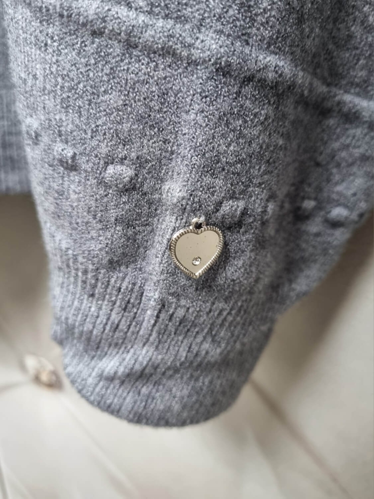 sweter-elvira-szary-everyday-wypukle-wzory-oversize-bigsize-elastyczny-miekki-dekolt-okrągły-n-every-day-butik-szykownia-11
