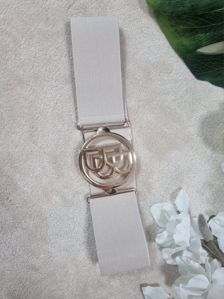 pasek-bb-duze-litery-bezowy-jasny-gold-zlota-klamra-szeroka-guma-regulowany-elegancki-modny-dodatek-stylowy-klasyczny-butik-szykownia-5