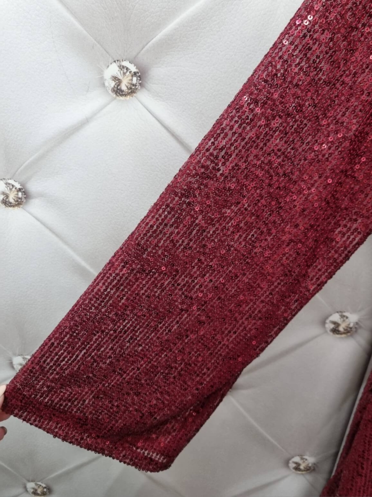 sukienka-koktajlowa-bordowa-cekinowa-wloska-dekolt-v-gumka-w-pasie-pasek-dlugie-rekawy-imprezowa-karnawal-butik-szykownia-12