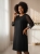 sukienka-zahi-plus-size-czarna-litera-a-okragly-dekolt-tiulowy-rekaw-srebrny-brokat-polska-produkcja-elastyczna-maskujaca-elegancka-butik-szykownia-6