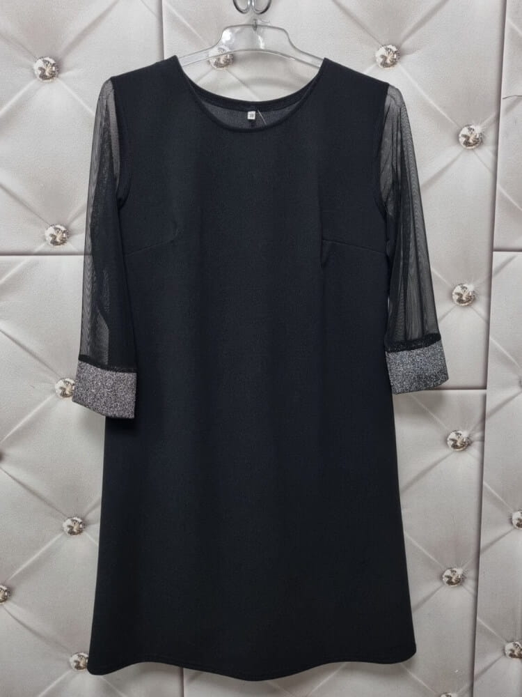 sukienka-zahi-plus-size-czarna-litera-a-okragly-dekolt-tiulowy-rekaw-srebrny-brokat-polska-produkcja-elastyczna-maskujaca-elegancka-butik-szykownia-11