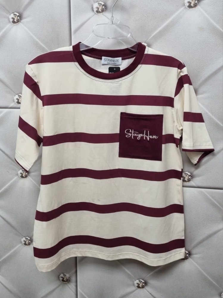 bluzka-tshirt-stayhere-paski-budyniowo-bordowe-kieszonka-bawelna-elastan-codzienna-model-3B-butik-szykownia-10