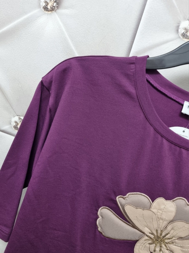 bluzka-tshirt-duzy-kwiat-madnes-polska-produkcja-dekolt-okragly-rekaw-3-4-oberzyna-fiolet-bawelna-elastyczna-jakosc-premium-butik-szykownia-7