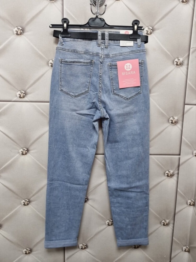 spodnie-jeansy-msara-bf2999-5-mom-fit-jasne-niebieskie-z-paskiem-i-apaszka-podwijane-nogawki-wiosna-butik-szykownia-11