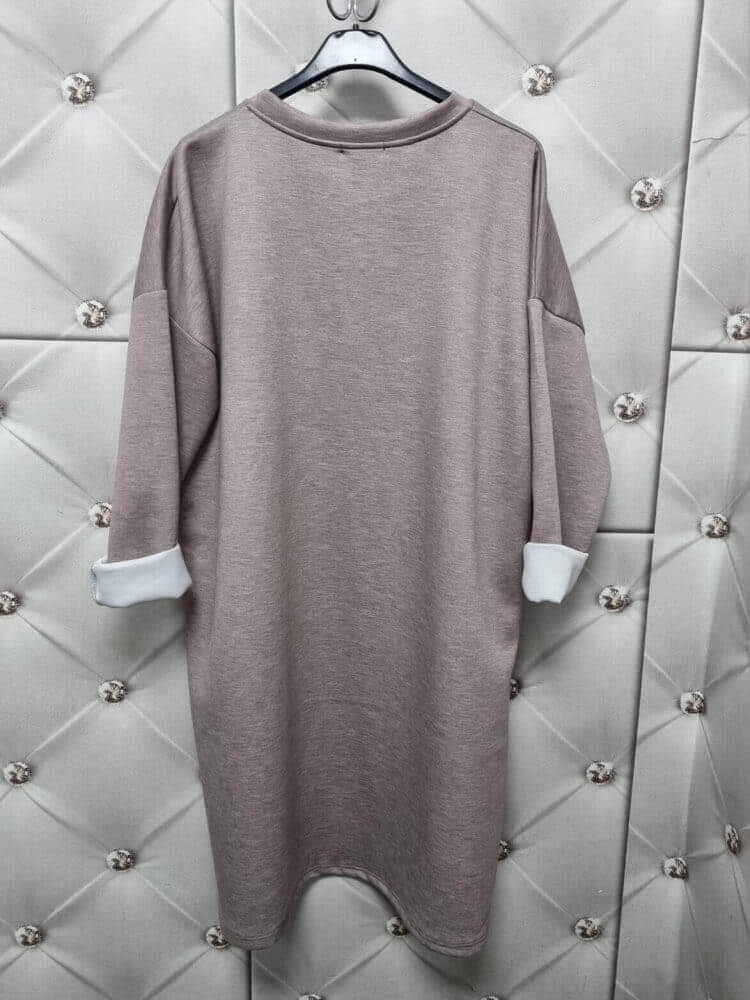 sukienka-soft-bloom-pudrowo-bezowa-asymetryczna-kwiat-maselko-kieszenie-elegancka-sportowa-wygodna-elastyczna-butik-szykownia-11
