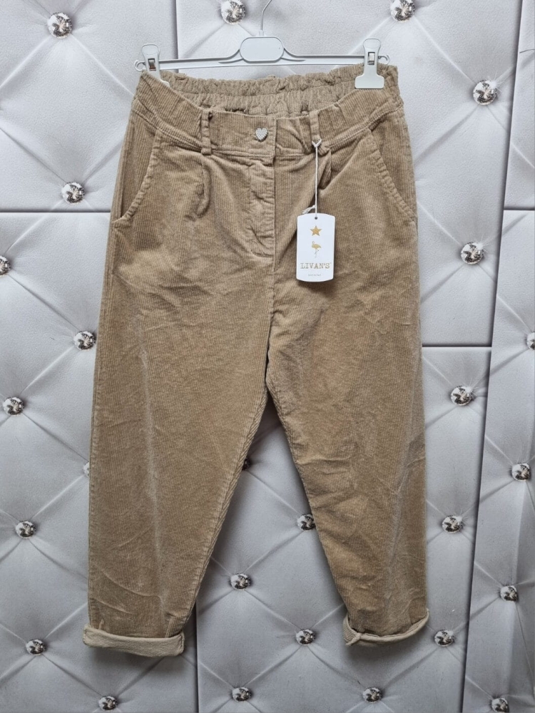 spodnie-sztruksowe-bloom-mom-fit-oversize-camelowe-jasne-bawelna-elastan-luzne-podwijane-nogawki-elastyczny-pas-kieszenie-wiosna-butik-szykownia-9