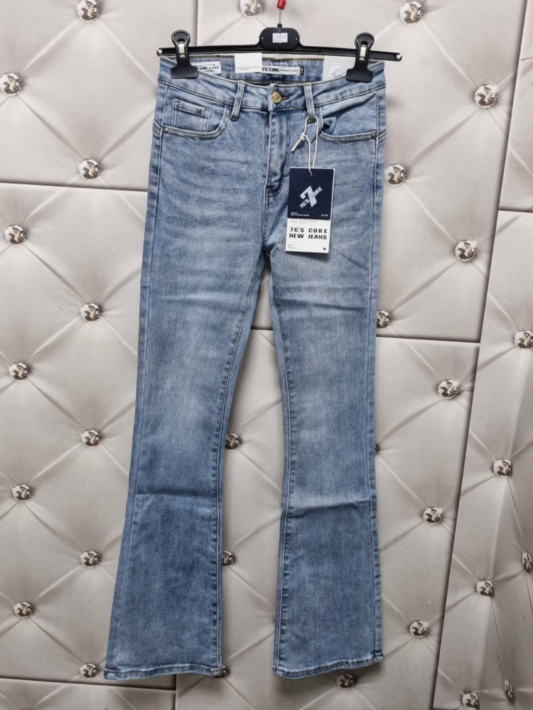 jeansy-damskie-flare-rozszerzane-nogawki-bootcut-denim-elastyczne-model-j2503-5-7gs-core-niebieskie-przecierane-wysoki-stan-wiosenne-spodnie-damskie-modne-butik-szykownia-10
