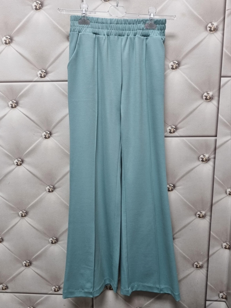 spodnie-galaxy-stayhere-zaszywka-dzwony-szwedy-pastelowe-zielone-mieta-uniwersalne-sportowe-eleganckie-butik-szykownia-5