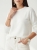 sweter-lago-flora-bialy-cienki-miekki-przyjemny-w-dotyk-casual-dekolt-lodka-sciagacz-wiskoza-nylon-poliester-uniwersalny-wiosna-butik-szykownia-1