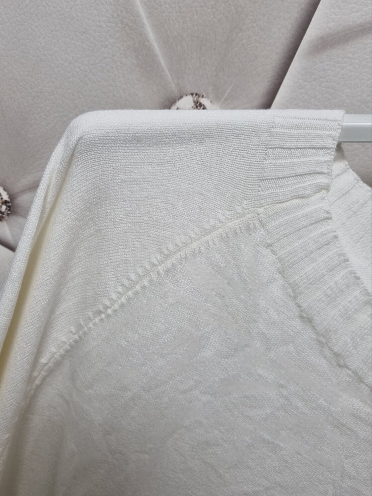 sweter-lago-flora-bialy-cienki-miekki-przyjemny-w-dotyk-casual-dekolt-lodka-sciagacz-wiskoza-nylon-poliester-uniwersalny-wiosna-butik-szykownia-8
