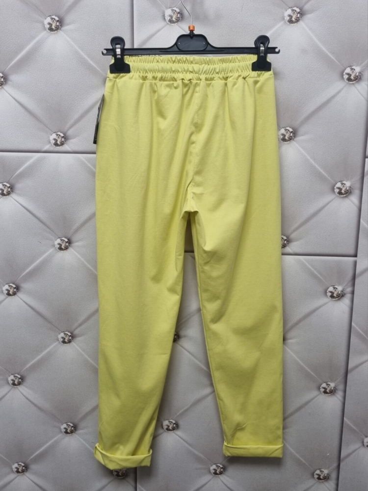 spodnie-kayax-maselko-cygaretki-zolte-elastyczne-spodnie-damskie-cygaretki-dresowe-eleganckie-spodnie-na-gumie-spodnie-z-troczkiem-spodnie-casual-wygodne-spodnie-damskie-bawelna-elastan-butik-szykownia-10