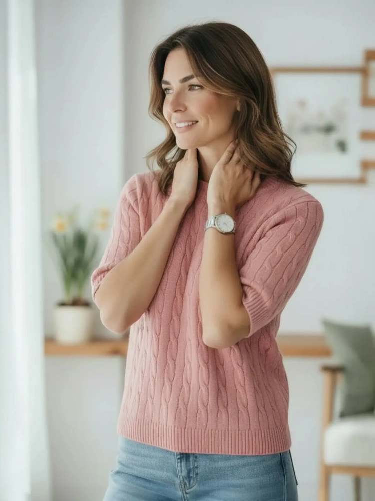 sweter-bluzka-sweterkowa-dolce-giccante-pastelowy-pudrowy-roz-warkoczowy-elastyczny-rękaw-3-4-do-lokcia-wiskoza-dekolt-okragly-rozmiar-uniwersalny-wiosenny-elegancki-casual-butik-szykownia-3