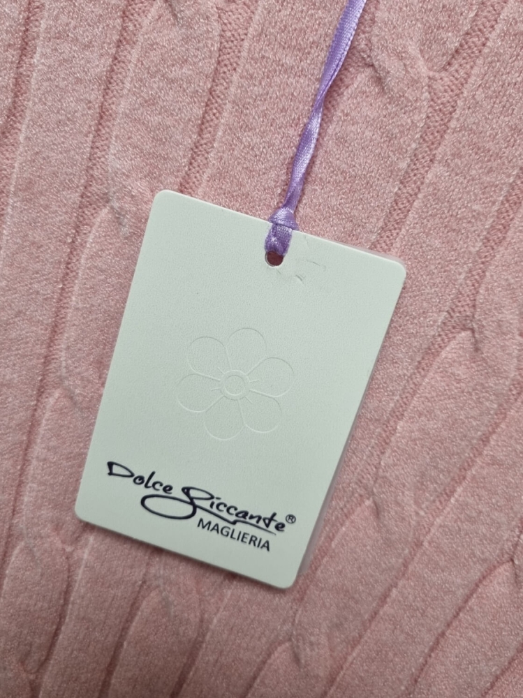 sweter-bluzka-sweterkowa-dolce-giccante-pastelowy-pudrowy-roz-warkoczowy-elastyczny-rękaw-3-4-do-lokcia-wiskoza-dekolt-okragly-rozmiar-uniwersalny-wiosenny-elegancki-casual-butik-szykownia-6