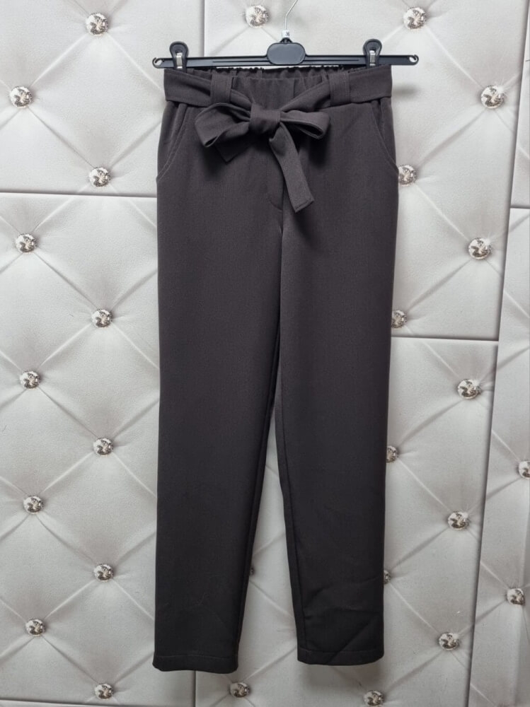 spodnie-paperbag-amelia-gorzka-czekolada-brazowe-lavina-wysoki-stan-eleganckie-damskie-spodnie-wiazane-w-pasie-paperbag-spodnie-do-pracy-casual-biznesowe-spodnie-damskie-modne-spodnie-2026-butik-szykownia-10