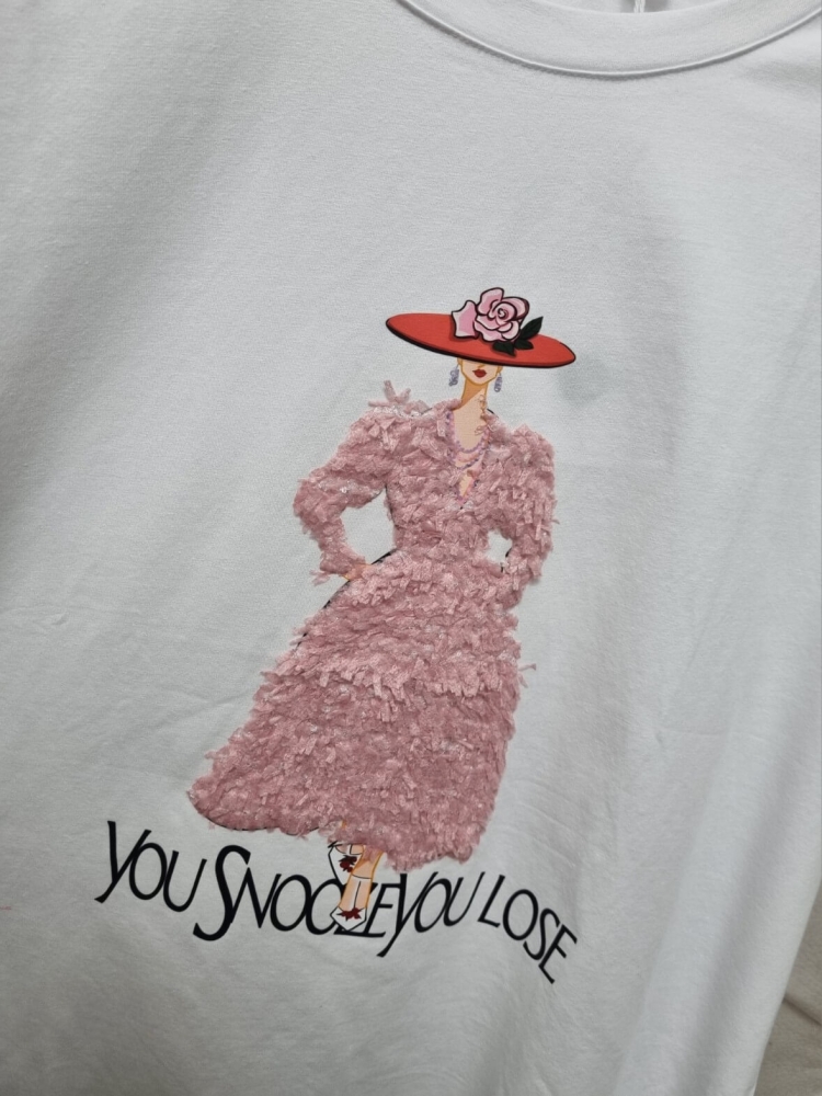 bluzka-tshirt-punto-biala-dama-rozowa-bawelna-100-aplikacje-3d-wloska-produkcja-nadruk-letnia-wiosenna-casual-basic-uniwersalna-duza-butik-szykownia-10